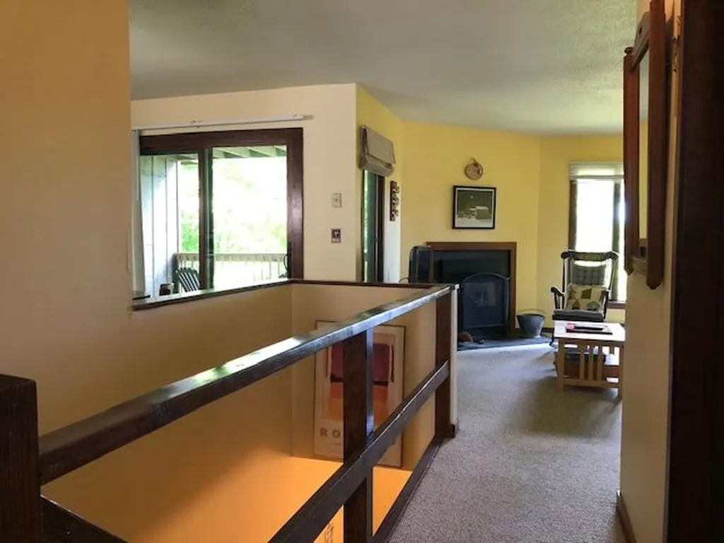 24 North Lynx Street Warren VT 05674