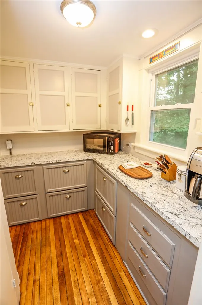 50 Central Street Sunapee NH 03782