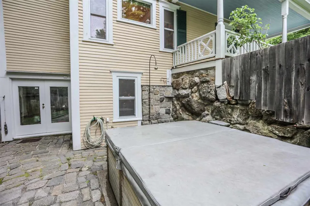 50 Central Street Sunapee NH 03782