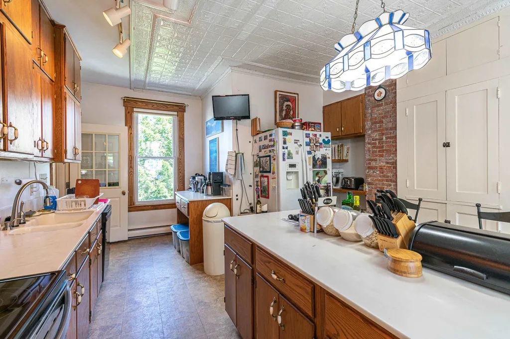 6 Allen Street Lebanon NH 03766