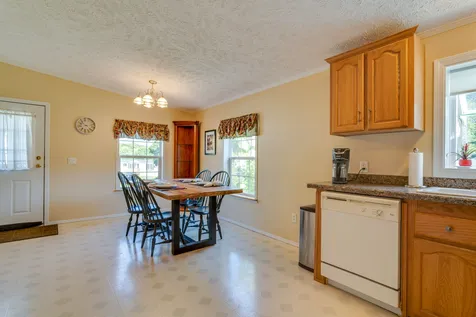 2 Granite Drive North Hampton NH 03862