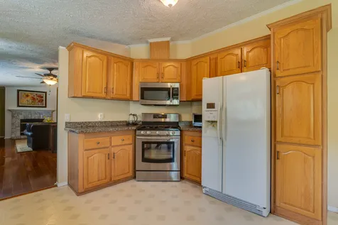 2 Granite Drive North Hampton NH 03862