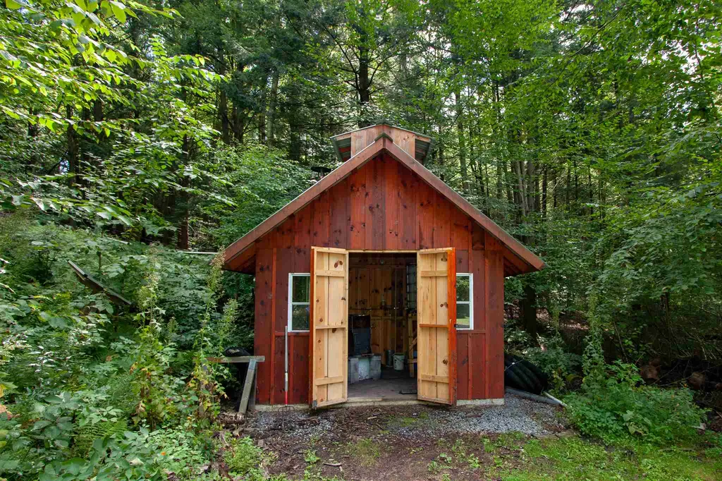 28 Shepard Lane Westford VT 05494