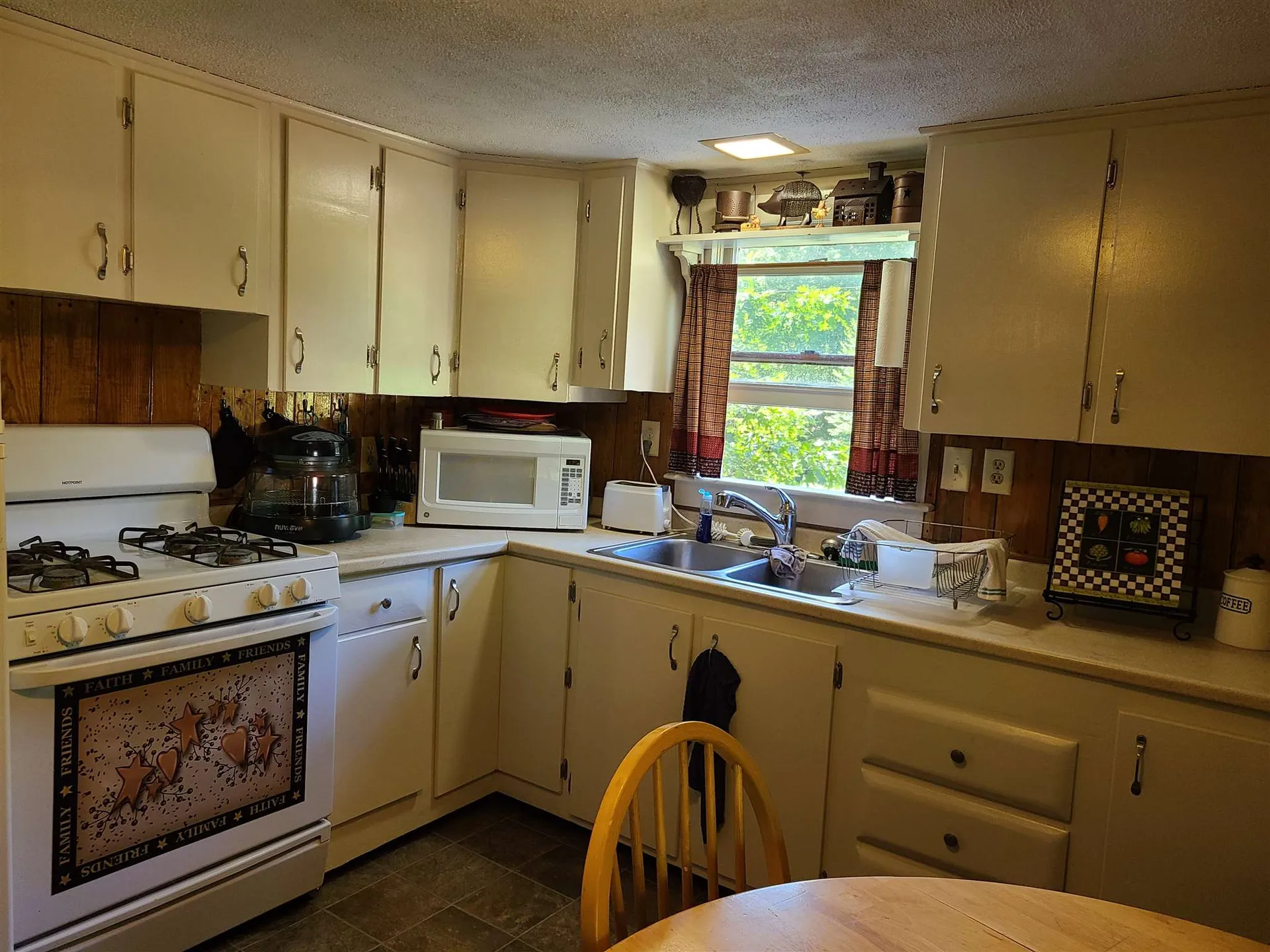 148 Oxbow Road Hinsdale NH 03451