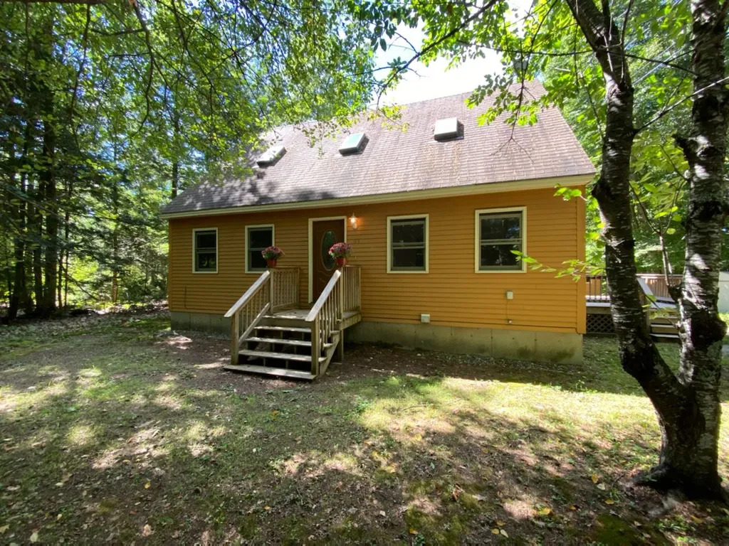 84 Myrtle Street Hillsborough NH 03244