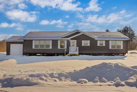 18 Margarets Way Ossipee NH 03864