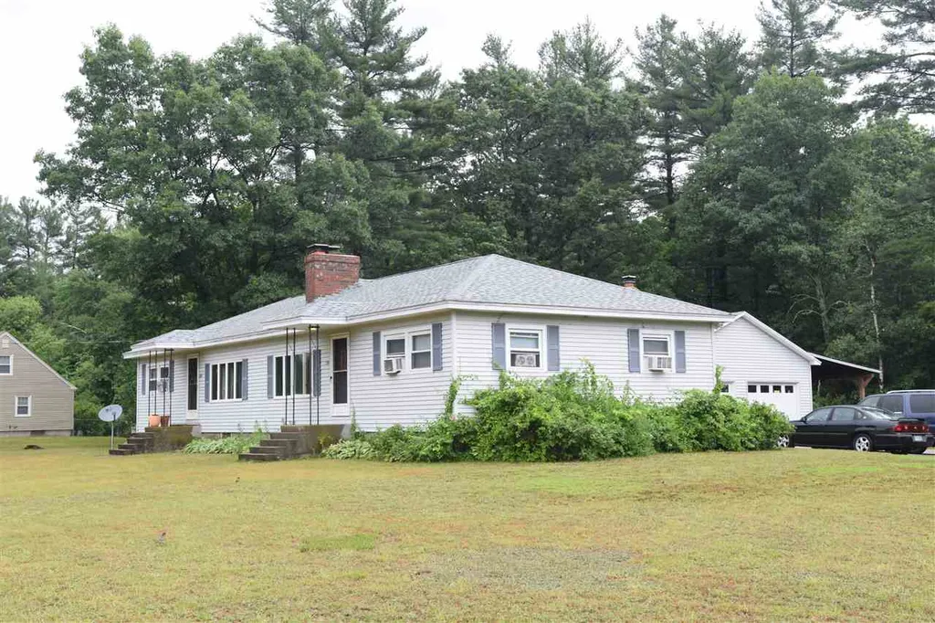 133&135 Lowell Road Windham NH 03087