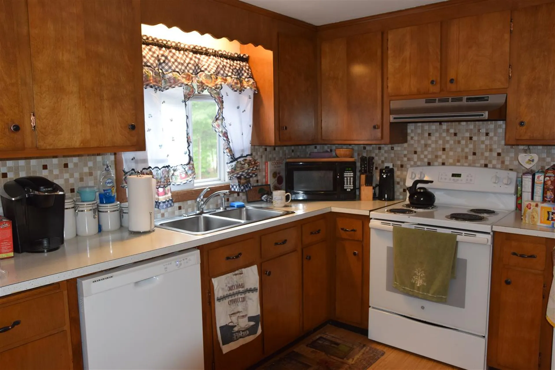 133&135 Lowell Road Windham NH 03087