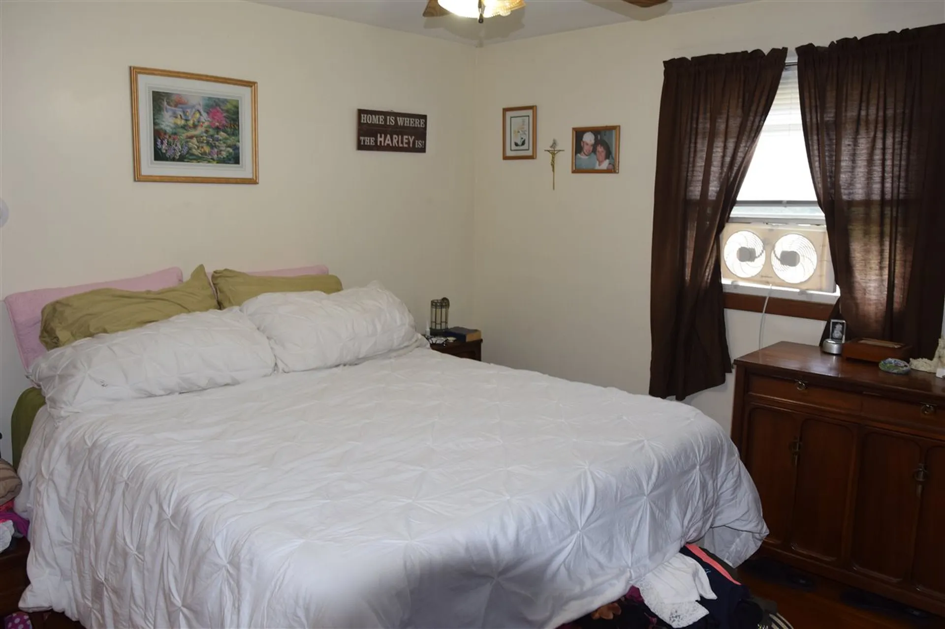 133&135 Lowell Road Windham NH 03087