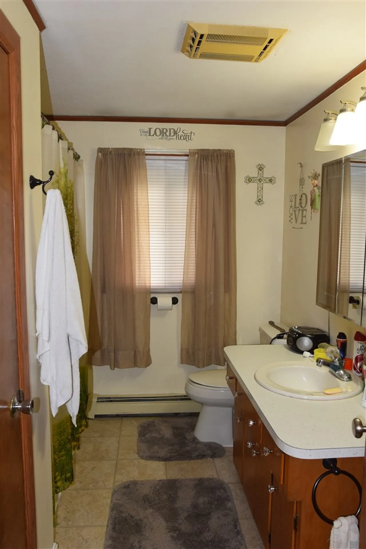 133&135 Lowell Road Windham NH 03087