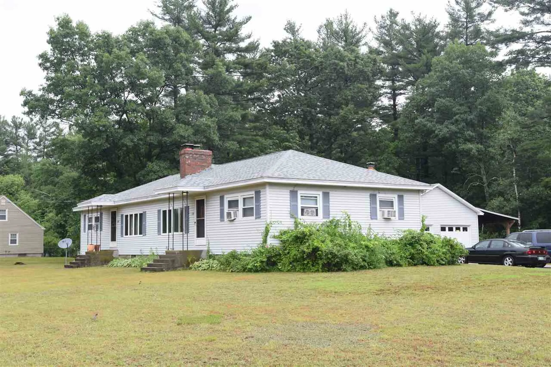 133&135 Lowell Road Windham NH 03087