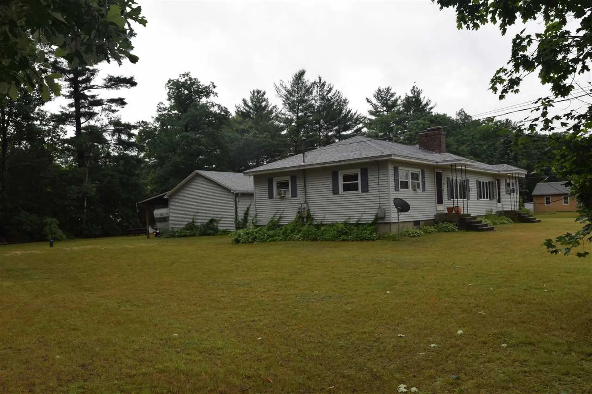 133&135 Lowell Road Windham NH 03087