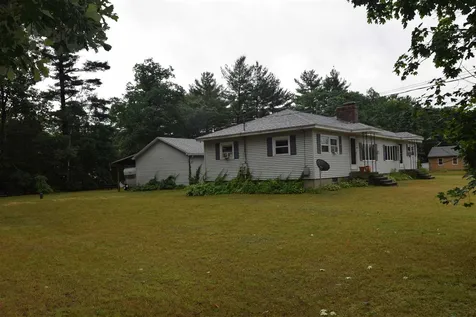 133&135 Lowell Road Windham NH 03087