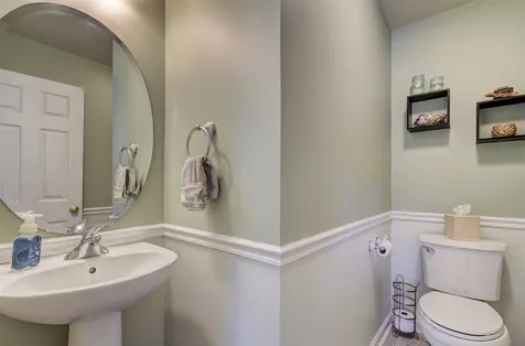 17a Canterberry Court Hudson NH 03051