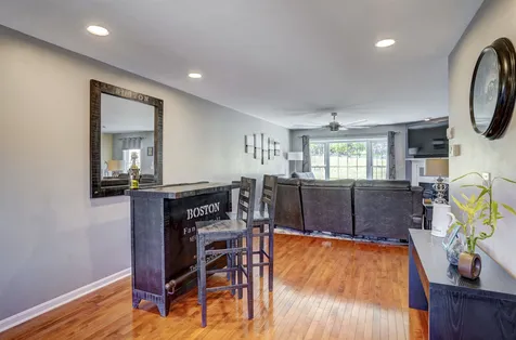 17a Canterberry Court Hudson NH 03051