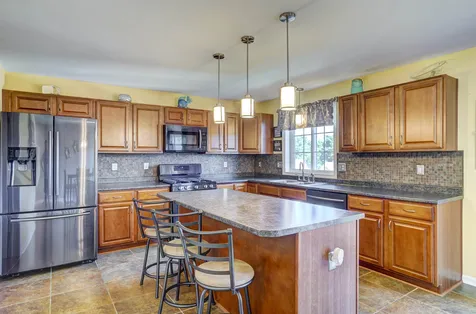17a Canterberry Court Hudson NH 03051