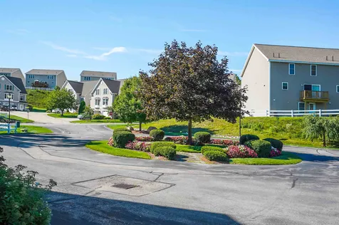 17a Canterberry Court Hudson NH 03051