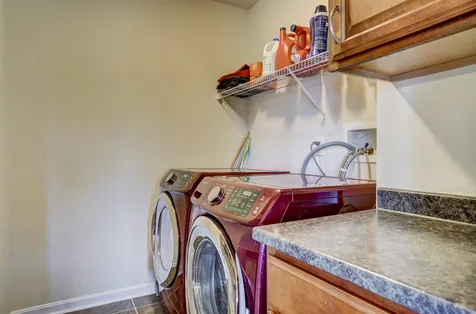 17a Canterberry Court Hudson NH 03051