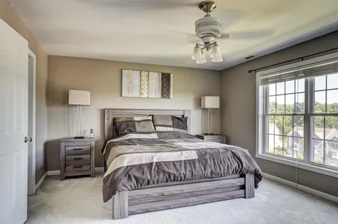 17a Canterberry Court Hudson NH 03051