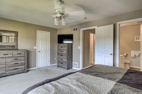 17a Canterberry Court Hudson NH 03051