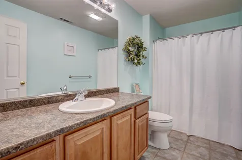17a Canterberry Court Hudson NH 03051