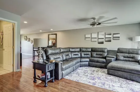 17a Canterberry Court Hudson NH 03051