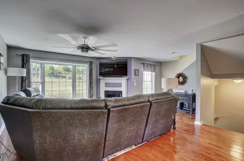 17a Canterberry Court Hudson NH 03051