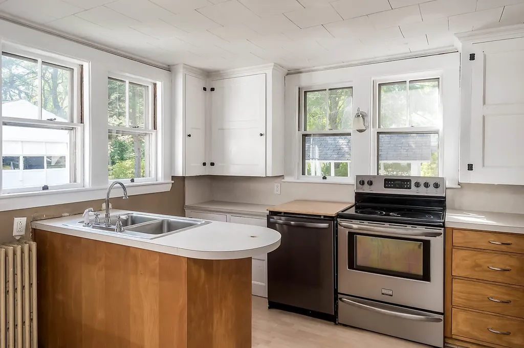 61 Elm Street Farmington NH 03835