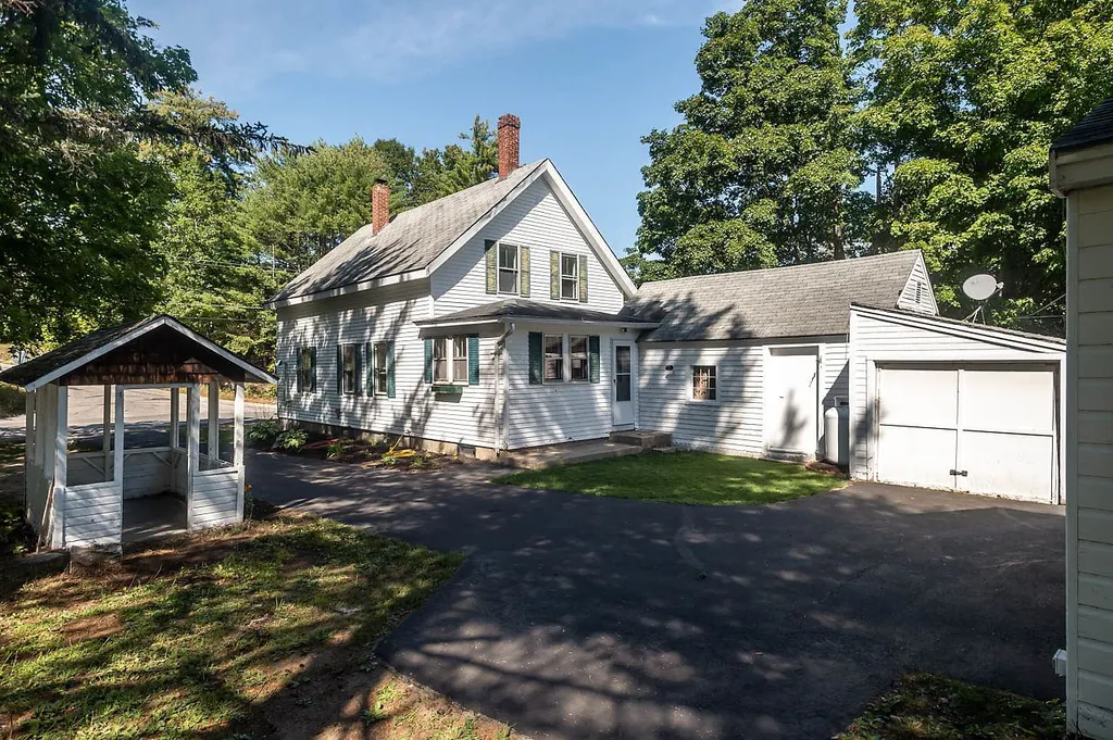 61 Elm Street Farmington NH 03835
