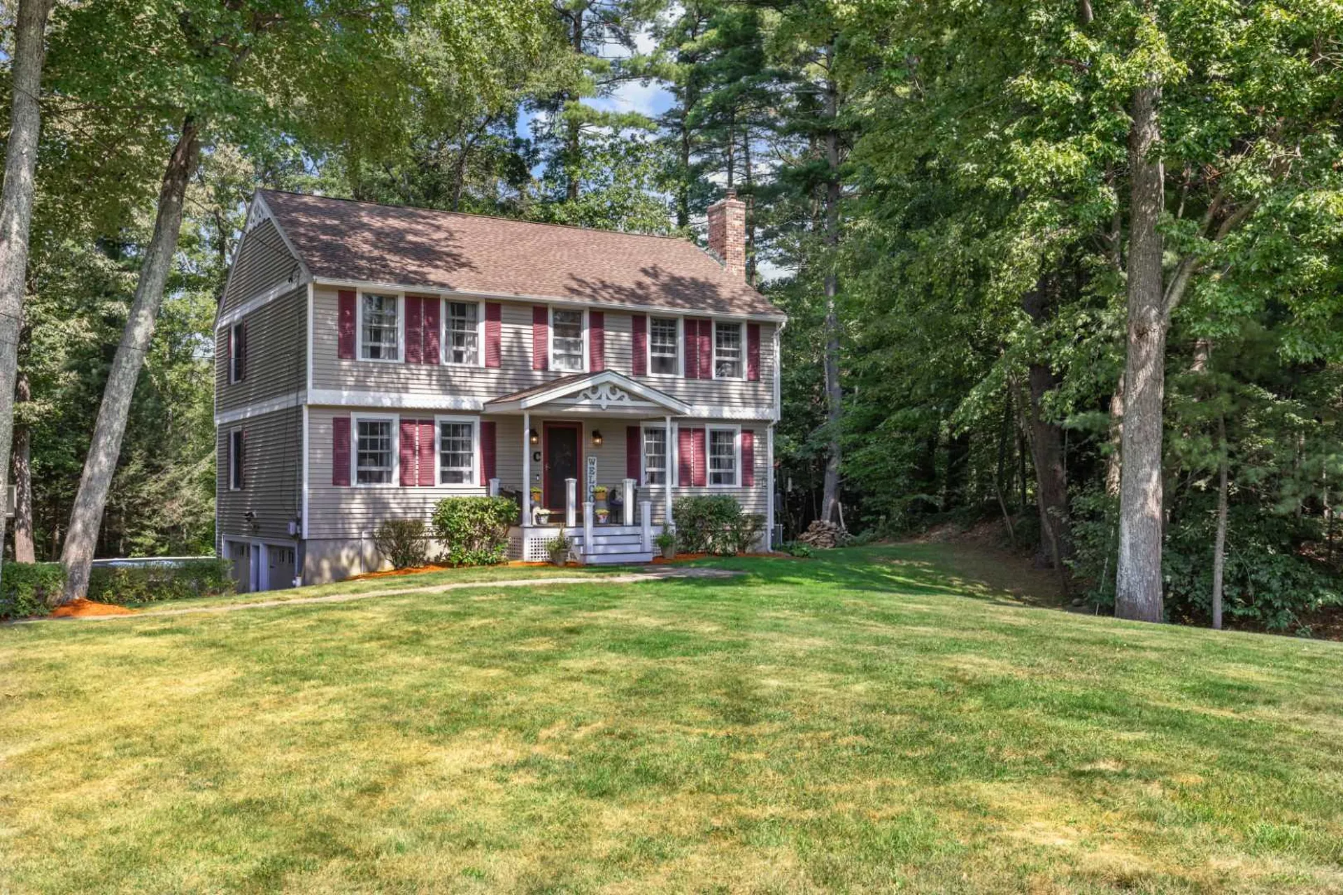 26 Holts Point Road Hampstead NH 03841