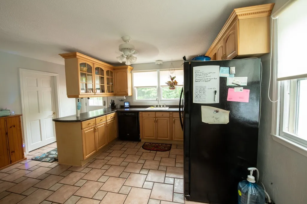 88 N Main Street Newton NH 03858