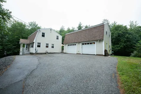88 N Main Street Newton NH 03858