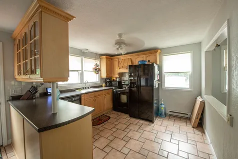 88 N Main Street Newton NH 03858