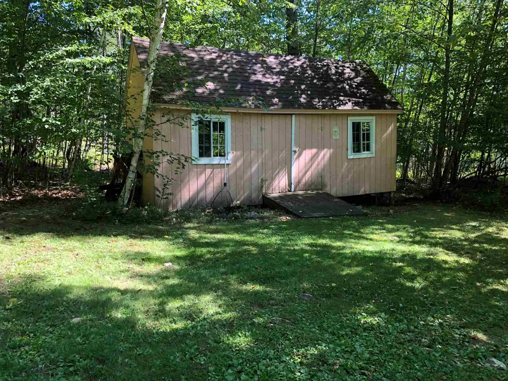 39 Oakwood Road Farmington NH 03835
