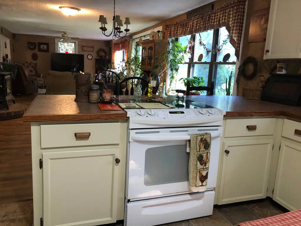 39 Oakwood Road Farmington NH 03835
