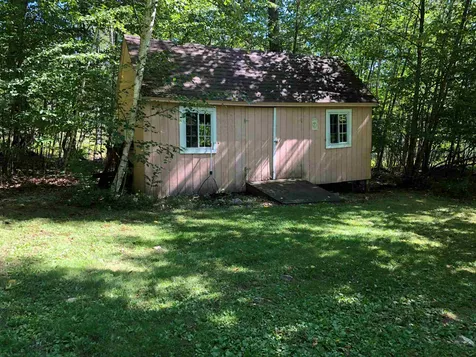 39 Oakwood Road Farmington NH 03835