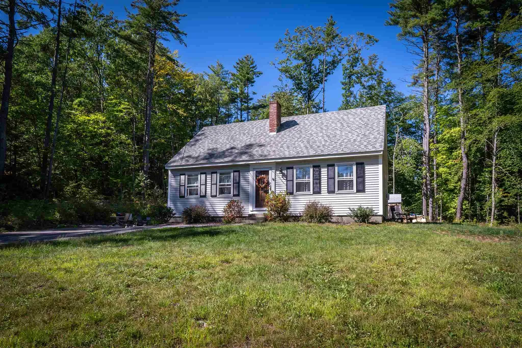 10 Brookwood Drive Ossipee NH 03864