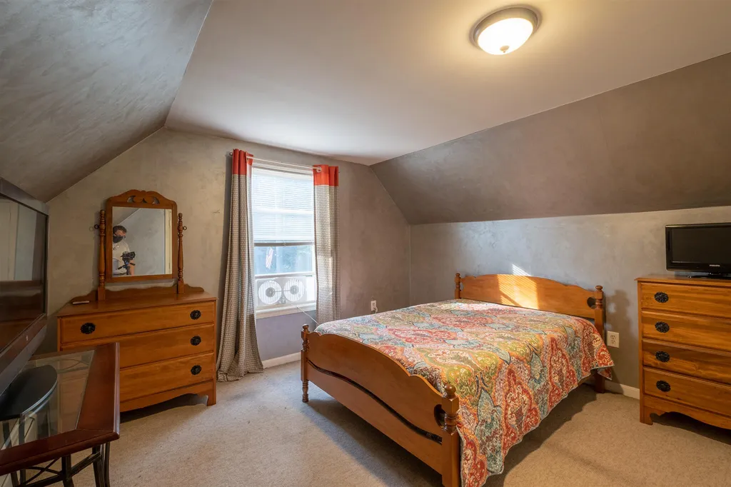 975 Hill Road Franklin NH 03235