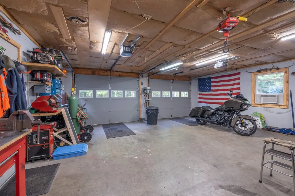 975 Hill Road Franklin NH 03235