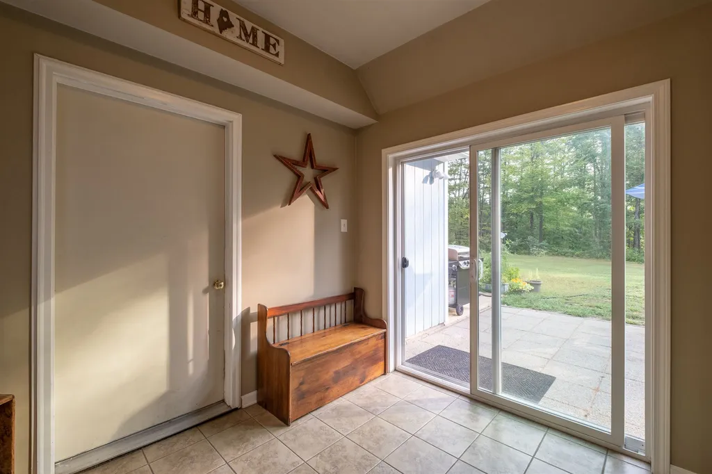 975 Hill Road Franklin NH 03235