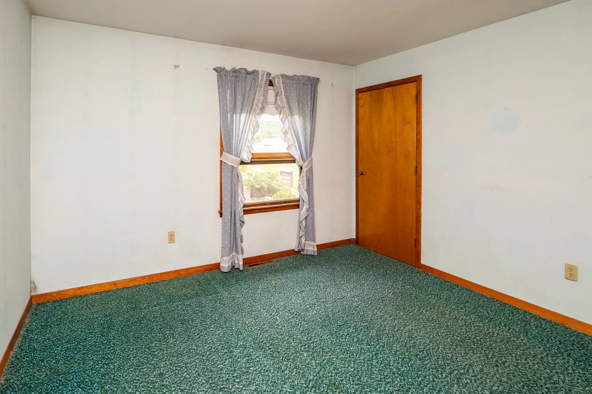 1621 Vt Route 128 Westford VT 05494