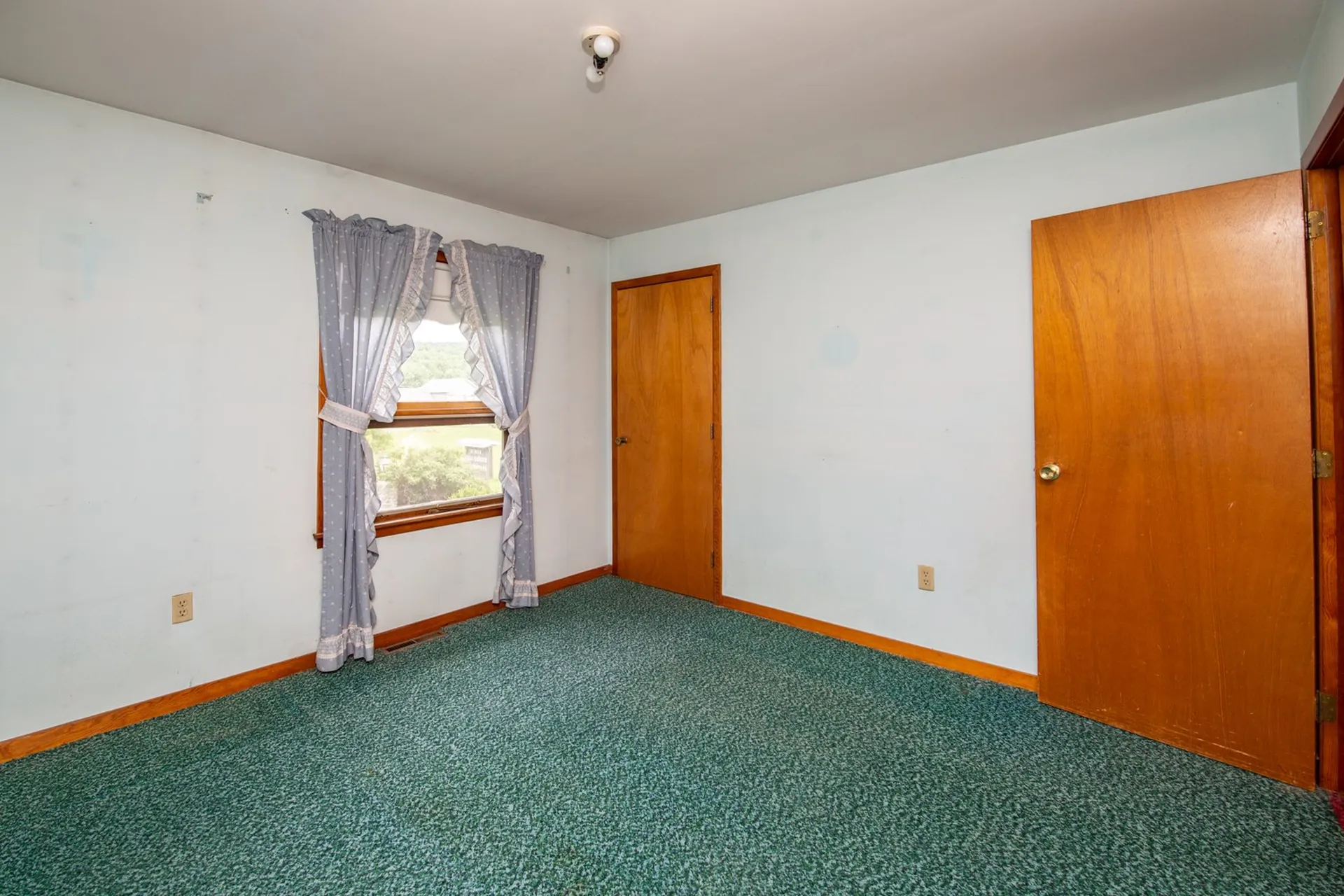 1621 Vt Route 128 Westford VT 05494
