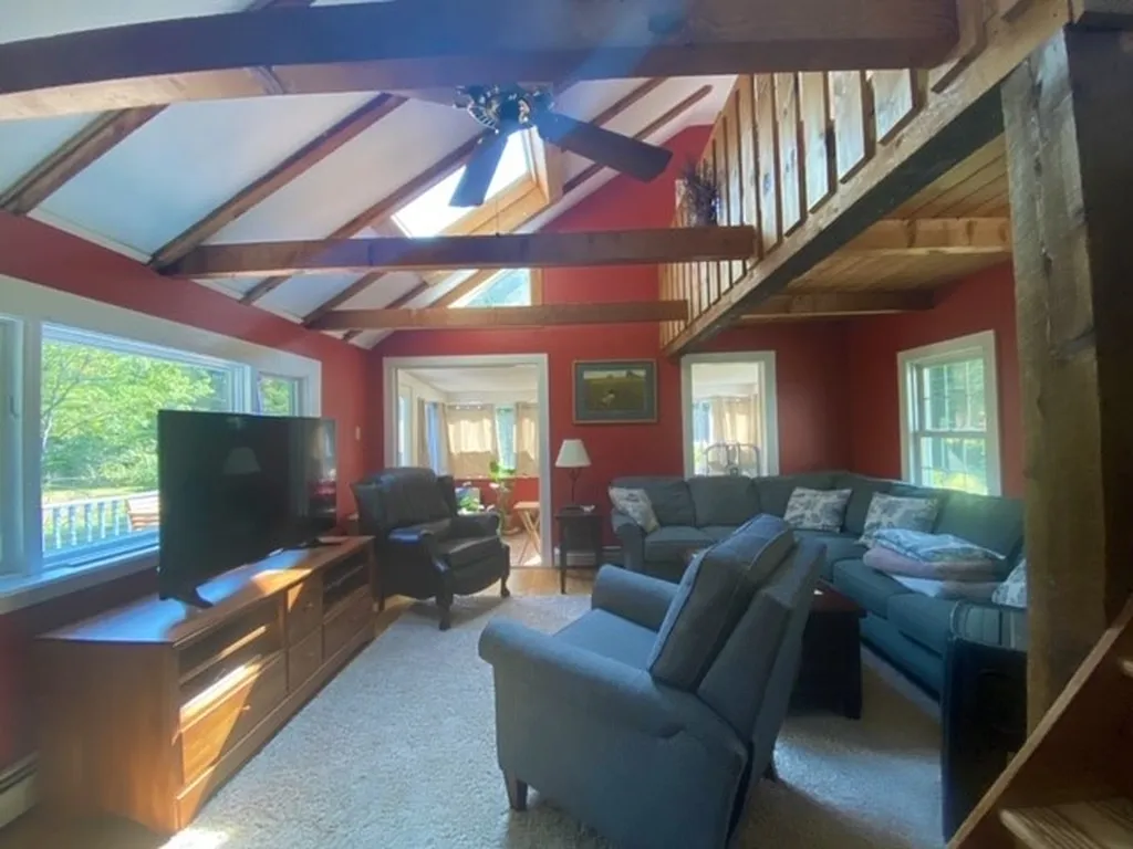 42 Cross Hill Road Wilmot NH 03287