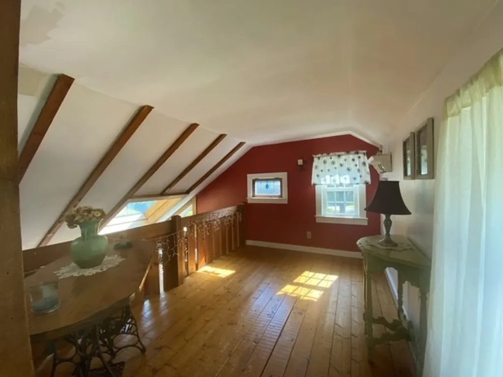 42 Cross Hill Road Wilmot NH 03287