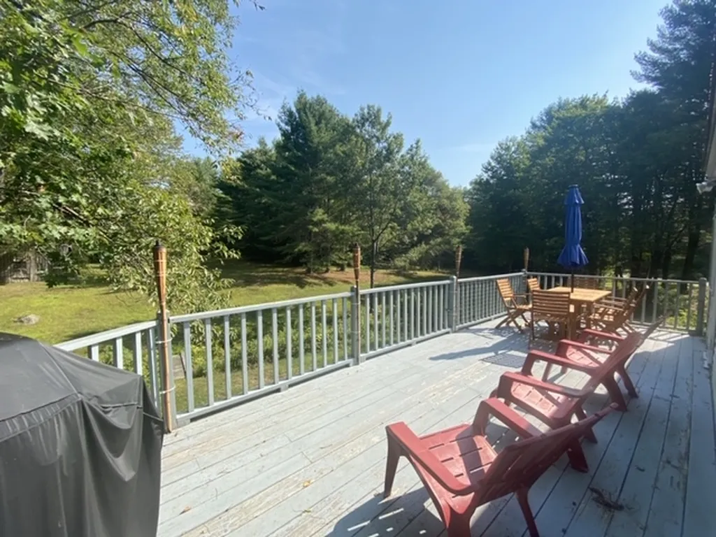 42 Cross Hill Road Wilmot NH 03287