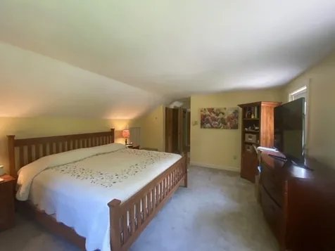 42 Cross Hill Road Wilmot NH 03287