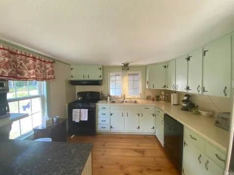 42 Cross Hill Road Wilmot NH 03287