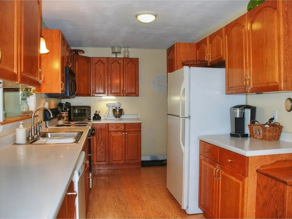 5829 Shelburne Road Shelburne VT 05482