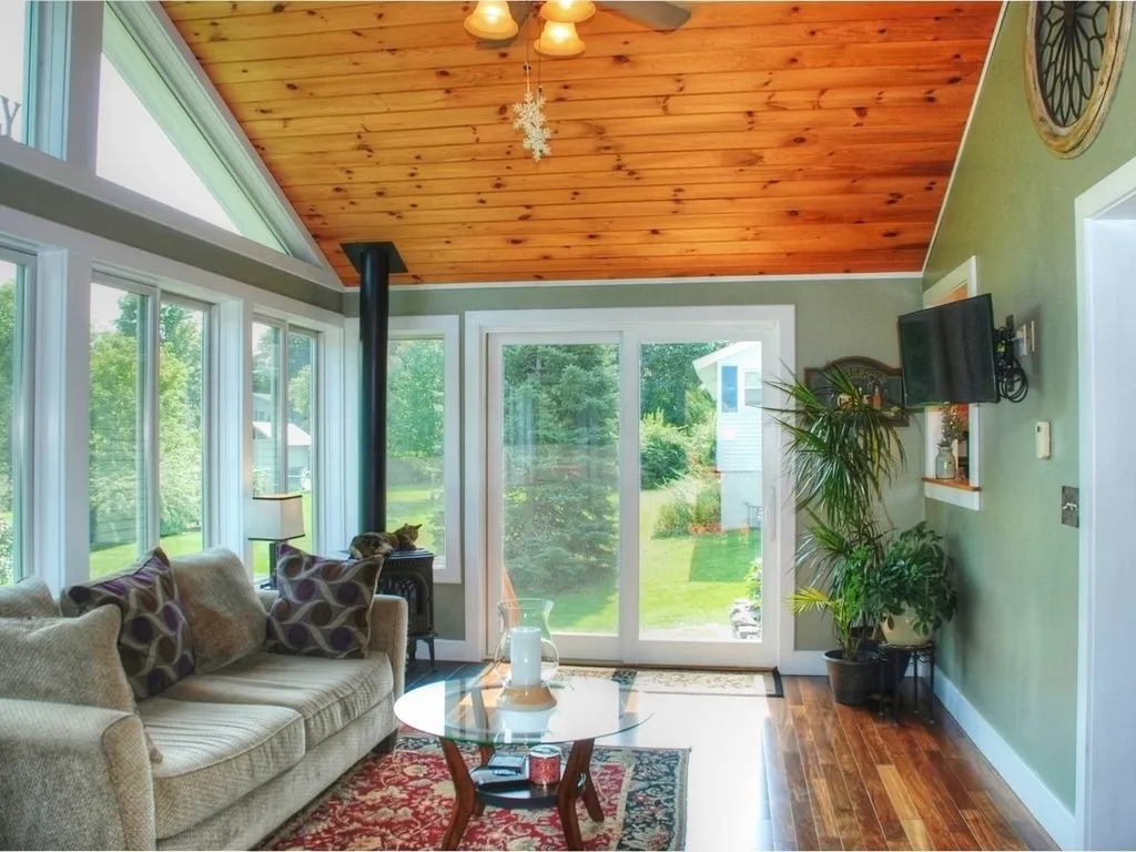5829 Shelburne Road Shelburne VT 05482