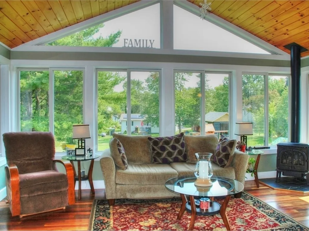5829 Shelburne Road Shelburne VT 05482